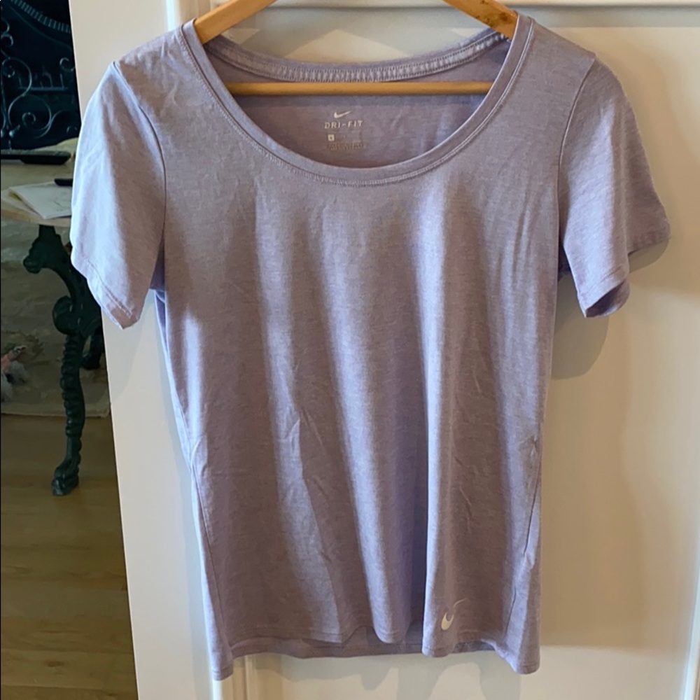 Nike lilac scoop neck t shirt